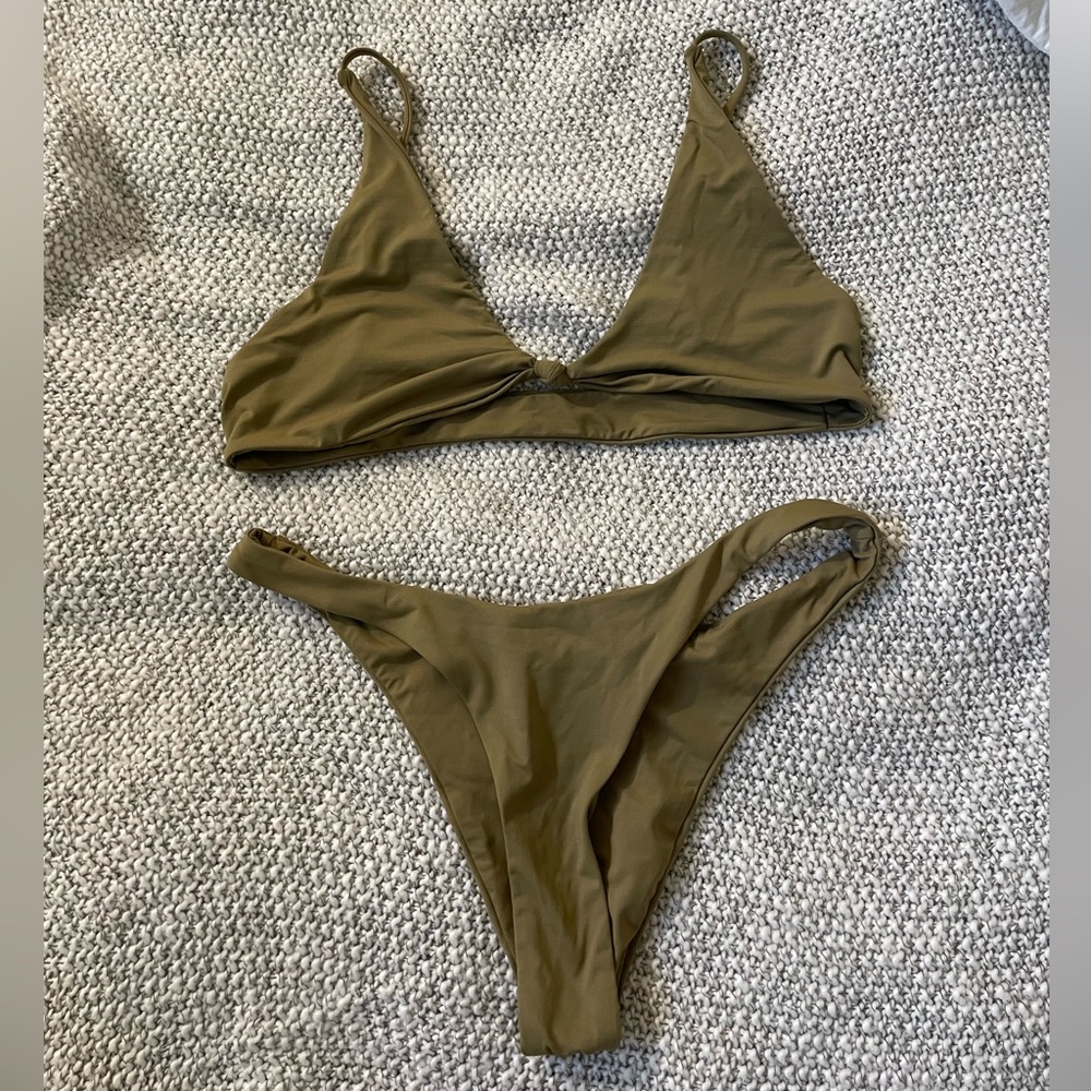 TOAST knot top and high-hip bottom in sage